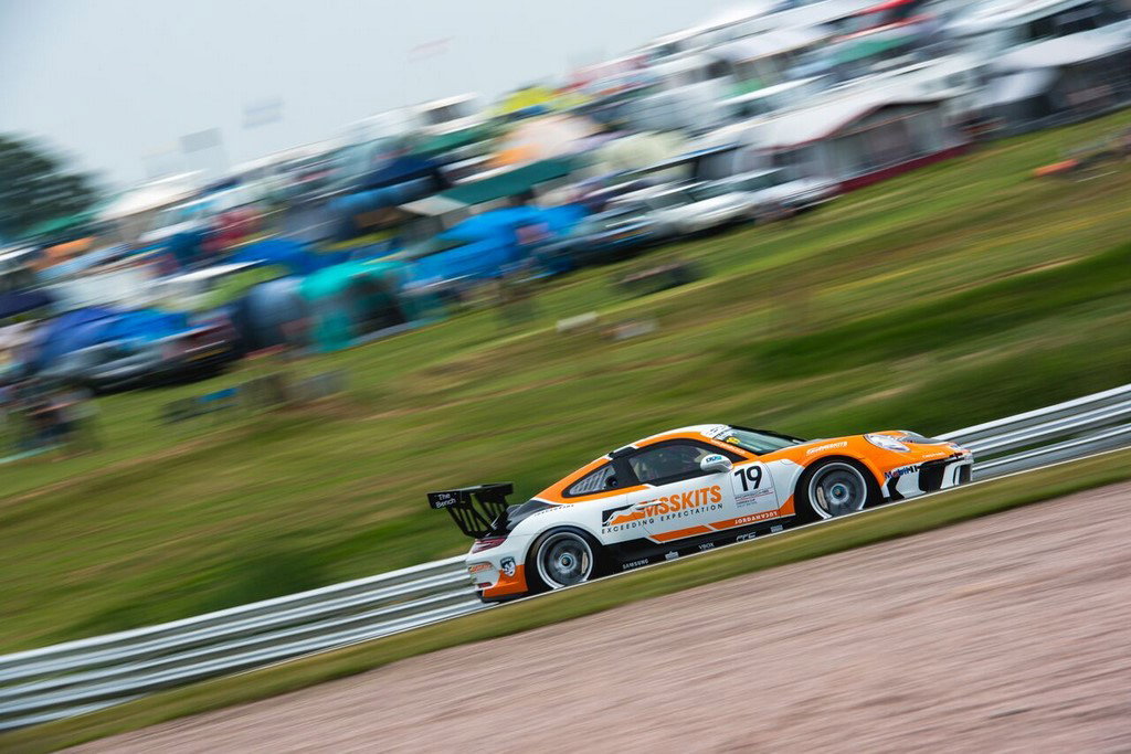 BTCC Oulton Park: Simpson storms to dominant maiden BTCC pole